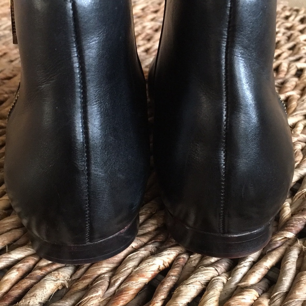 Ted Baker booties. Black leather. Size US7 - Picture 2 of 5